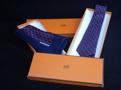 hermes pocket square canada|hermes pocket square size.